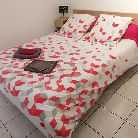 Le Petit Chalet -Appartement Proche De La Vieille Ville , Du Centre Ville Et Du Tram- Petit Dejeuner Offert Le Mans Zewnętrze zdjęcie